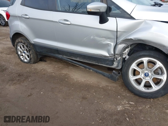 2018 Ford EcoSport SE with VIN MAJ6P1UL8JC190197, listed as a IAAI auction lot 40958854 with 17,584 mi miles. Bid and sale history available at carsss.com. Image 18.