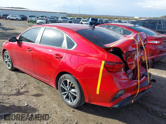 2022 Kia Forte LXS z VIN 3KPF24AD3NE490610, wystawiony jako IAAI lot #41710588 z przebiegiem 47 183 mil mil oraz . Historia ofert i sprzedaży dostępna na DreamBid. Obrazek 3.