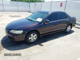 1998 Honda Accord EX z VIN 1HGCG1658WA042017, wystawiony jako IAAI lot #42263347 z przebiegiem 109 364 mil mil oraz . Historia ofert i sprzedaży dostępna na DreamBid. Obrazek 2.
