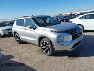 2022 Mitsubishi Outlander SE z VIN JA4J4UA87NZ016522, wystawiony jako IAAI lot #40725523 z przebiegiem 52 004 mil mil oraz . Historia ofert i sprzedaży dostępna na DreamBid. Obrazek 1.