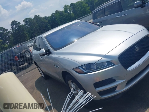 2019 Jaguar F-Pace 25t Premium z VIN SADCJ2FX2KA367462, wystawiony jako IAAI lot #42581132 z przebiegiem 98 706 mil mil oraz . Historia ofert i sprzedaży dostępna na DreamBid. Obrazek 13.
