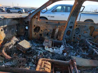 2002 Ford Explorer Limited z VIN 1FMDU75E72ZA23482, wystawiony jako Copart lot #42353845 z przebiegiem Nie podano mil oraz Nie do naprawy • Non repairable. Historia ofert i sprzedaży dostępna na DreamBid. Obrazek 7.