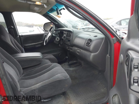 2000 Dodge Dakota Sport with VIN 1B7GG2ANXYS621732, listed as a IAAI auction lot 41930673 with 145,653 mi miles and . Bid and sale history available at carsss.com. Image 5.