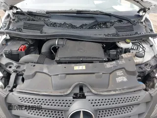 2021 Mercedes-Benz Metris Cargo z VIN W1YV0CEY8M3839772, wystawiony jako IAAI lot #42173555 z przebiegiem 97 502 mil mil oraz . Historia ofert i sprzedaży dostępna na DreamBid. Obrazek 10.