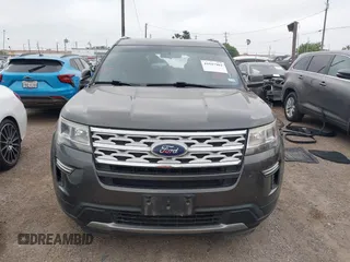 2018 Ford Explorer XLT z VIN 1FM5K7D80JGC54112, wystawiony jako IAAI lot #41947904 z przebiegiem 126 800 mil mil oraz . Historia ofert i sprzedaży dostępna na DreamBid. Obrazek 13.