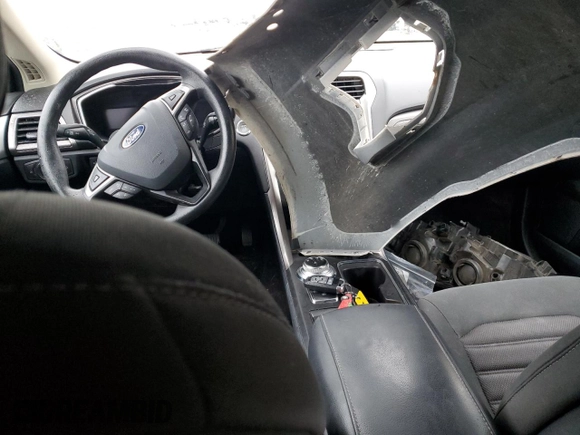 2019 Ford Fusion Hybrid SE with VIN 3FA6P0LU4KR157950, listed as a Copart auction lot 38016003 with 0 mi miles. Bid and sale history available at carsss.com. Image 8.