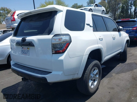 2019 Toyota 4Runner SR5 with VIN JTEBU5JR1K5725714, listed as a IAAI auction lot 42565292 with 43,826 mi miles and . Bid and sale history available at DreamBid. Image 4.