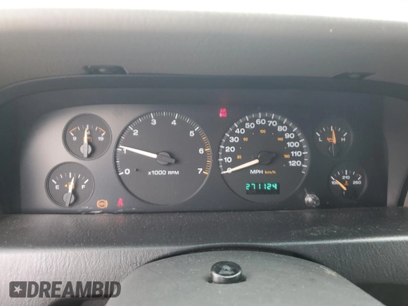 2004 Jeep Grand Cherokee Laredo with VIN 1J4GX48SX4C201569, listed as a Copart auction lot 58631585 with 271,124 mi miles and Salvage title. Bid and sale history available at DreamBid. Image 9.