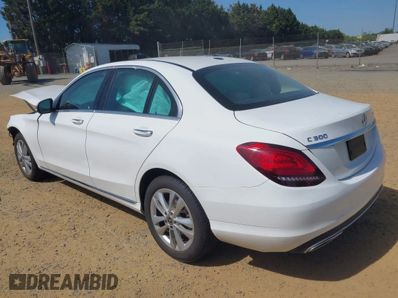 2019 Mercedes-Benz C 300 with VIN 55SWF8EB2KU316763, listed as a IAAI auction lot 42072583 with 61,664 mi miles and . Bid and sale history available at carsss.com. Image 3.