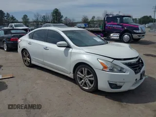 2015 Nissan Altima SL with VIN 1N4BL3AP1FC448712, listed as a IAAI auction lot 41834580 with 165,633 mi miles and . Bid and sale history available at carsss.com. Image 1.