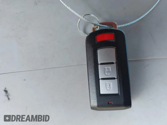 2017 Mitsubishi Mirage SE z VIN ML32A4HJ5HH008640, wystawiony jako IAAI lot #42281992 z przebiegiem 58 254 mil mil oraz . Historia ofert i sprzedaży dostępna na DreamBid. Obrazek 11.