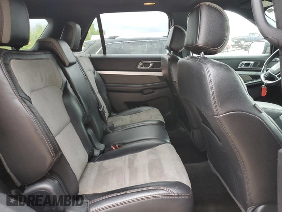2017 Ford Explorer XLT z VIN 1FM5K8D81HGC53275, wystawiony jako Copart lot #53998225 z przebiegiem 38 557 mil mil oraz Szkoda całkowita • Salvage title. Historia ofert i sprzedaży dostępna na DreamBid. Obrazek 11.