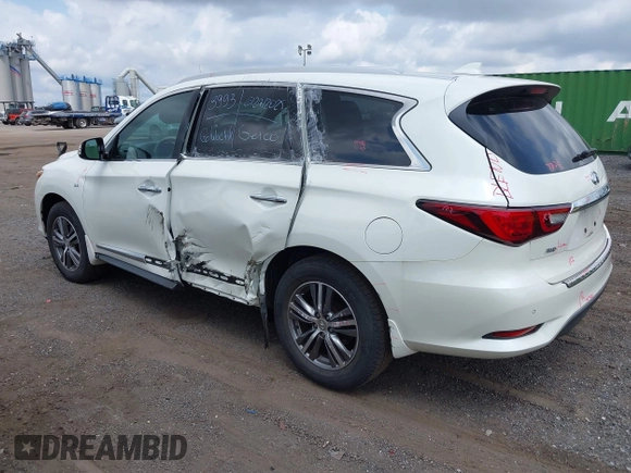 2020 Infiniti QX60 Luxe with VIN 5N1DL0MM2LC506031, listed as a IAAI auction lot 42701561 with 31,424 mi miles and . Bid and sale history available at DreamBid. Image 3.
