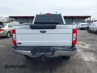 2022 Ford F-250 XL z VIN 1FT7W2BTXNEF76074, wystawiony jako IAAI lot #41339363 z przebiegiem 70 594 mil mil oraz . Historia ofert i sprzedaży dostępna na DreamBid. Obrazek 16.
