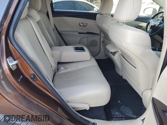 2010 Toyota Venza z VIN 4T3ZA3BB0AU029855, wystawiony jako Copart lot #49060565 z przebiegiem Nie podano mil oraz Szkoda całkowita • Salvage title. Historia ofert i sprzedaży dostępna na DreamBid. Obrazek 10.