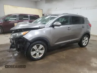 2012 Kia Sportage LX z VIN KNDPB3A28C7248650, wystawiony jako Copart lot #56398255 z przebiegiem 365 938 mil mil oraz Czysty tytuł • Clean title. Historia ofert i sprzedaży dostępna na DreamBid. Obrazek 1.