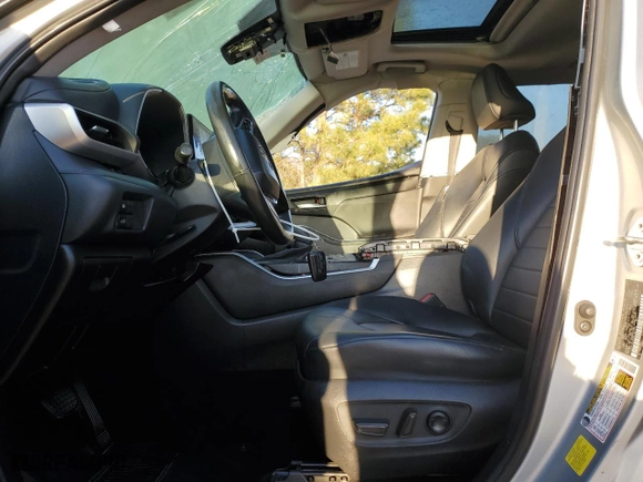 2020 Toyota Highlander XLE with VIN 5TDGZRAH5LS504770, listed as a Copart auction lot 48554725 with 84,711 mi miles and Non Repairable. Bid and sale history available at carsss.com. Image 7.