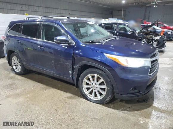 2015 Toyota Highlander LE with VIN 5TDBKRFH2FS085451, listed as a Copart auction lot 46867025 with 201,633 mi miles and Salvage Title. Bid and sale history available at carsss.com. Image 4.