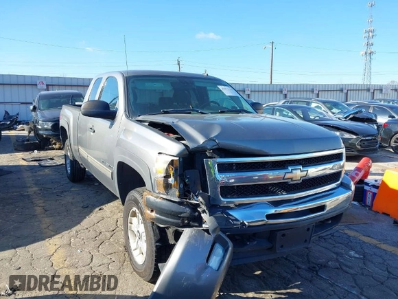 2009 Chevrolet Silverado 1500 LT with VIN 1GCEK29J59Z146698, listed as a IAAI auction lot 41812415 with 232,632 mi miles. Bid and sale history available at carsss.com. Image 1.