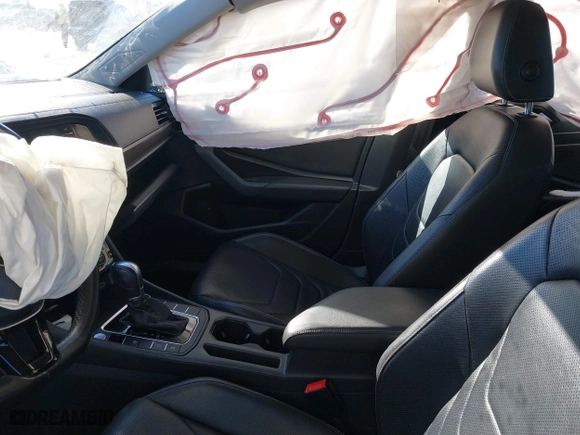2019 Volkswagen Jetta SEL Premium with VIN 3VWG57BU9KM068495, listed as a IAAI auction lot 41263539 with 92,337 mi miles. Bid and sale history available at carsss.com. Image 5.