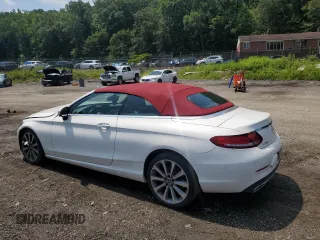 2018 Mercedes-Benz C 300 z VIN WDDWK4KB4JF722182, wystawiony jako Copart lot #63760835 z przebiegiem 83 132 mil mil oraz Czysty tytuł • Clean title. Historia ofert i sprzedaży dostępna na DreamBid. Obrazek 2.