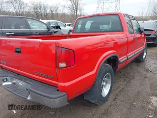 2001 Chevrolet S-10 LS with VIN 1GCCS19531K152758, listed as a IAAI auction lot 41700062 with 74,422 mi miles and . Bid and sale history available at DreamBid. Image 4.
