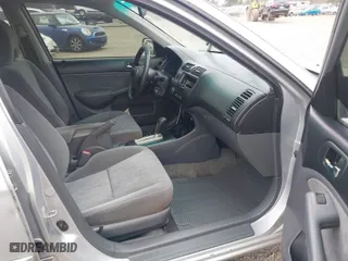 2004 Honda Civic EX with VIN 2HGES26744H543225, listed as a IAAI auction lot 41842190 with 236996 miles. Bid and sale history available at carsss.com. Image 5.