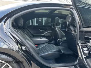 2021 Mercedes-Benz S-Class S 580 with VIN W1K6G7GBXMA045832, listed as a IAAI auction lot 42023722 with 73,926 mi miles. Bid and sale history available at carsss.com. Image 8.