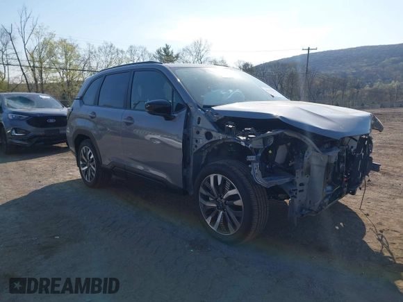 2025 Subaru Forester Touring с VIN JF2SLDTCXSH472743, выставлен на аукционе IAAI как лот 42115023 с пробегом 1 247 миль миль и . История ставок и продаж доступна на DreamBid. Изображение 1.