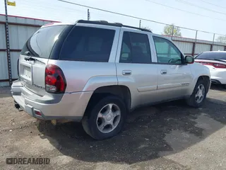 2004 Chevrolet TrailBlazer LT with VIN 1GNDS13S742421875, listed as a IAAI auction lot 41790889 with 167,224 mi miles. Bid and sale history available at carsss.com. Image 4.