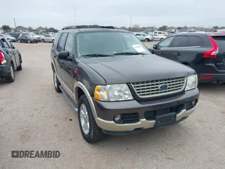 2005 Ford Explorer Eddie Bauer z VIN 1FMDU74K95UB37170, wystawiony jako IAAI lot #41585281 z przebiegiem Nie podano mil oraz . Historia ofert i sprzedaży dostępna na DreamBid. Obrazek 1.