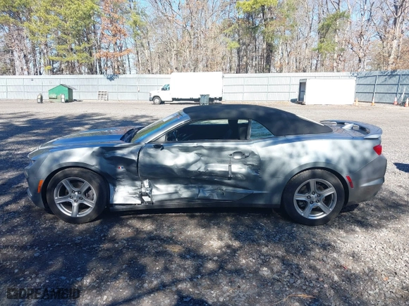 2023 Chevrolet Camaro 1LT with VIN 1G1FB3DX2P0132161, listed as a IAAI auction lot 41729733 with 48,082 mi miles. Bid and sale history available at carsss.com. Image 14.