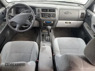 2000 Mitsubishi Montero Sport LS with VIN JA4LS31H9YP007670, listed as a Copart auction lot 86809344 with 239,106 mi miles and Salvage Title. Bid and sale history available at carsss.com. Image 8.