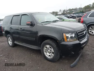 2009 Chevrolet Tahoe Special Service z VIN 1GNFK030X9R271888, wystawiony jako IAAI lot #41925000 z przebiegiem Nie podano mil oraz . Historia ofert i sprzedaży dostępna na DreamBid. Obrazek 1.