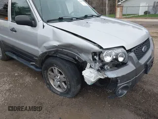 2005 Ford Escape XLT с VIN 1FMYU93125KD27166, выставлен на аукционе IAAI как лот 41892715 с пробегом 59 067 миль миль и . История ставок и продаж доступна на DreamBid. Изображение 6.