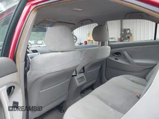 2007 Toyota Camry CE z VIN 4T1BE46K07U143605, wystawiony jako IAAI lot #42309258 z przebiegiem 142 489 mil mil oraz . Historia ofert i sprzedaży dostępna na DreamBid. Obrazek 8.