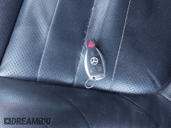 2018 Mercedes-Benz C 300 с VIN WDDWJ4KB8JF700558, выставлен на аукционе IAAI как лот 41335869 с пробегом 132 000 миль миль и . История ставок и продаж доступна на DreamBid. Изображение 11.