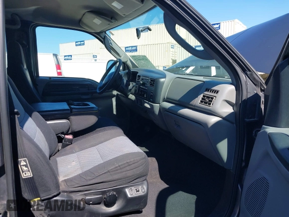 2003 Ford F-350 XL with VIN 1FTSW30F93EB00702, listed as a IAAI auction lot 41816025 with 166,018 mi miles and . Bid and sale history available at DreamBid. Image 7.
