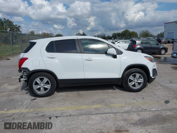 2021 Chevrolet Trax LS with VIN KL7CJKSB2MB323395, listed as a IAAI auction lot 41548740 with 85,999 mi miles. Bid and sale history available at carsss.com. Image 13.