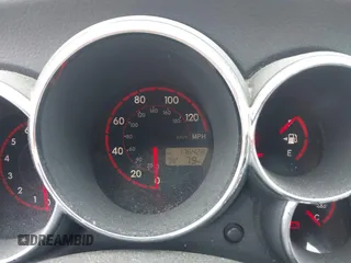 2004 Toyota Matrix Std with VIN 2T1KR32E44C207298, listed as a IAAI auction lot 40333656 with 176,428 mi miles. Bid and sale history available at carsss.com. Image 7.