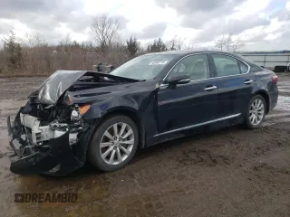 2011 Lexus LS 460 z VIN JTHCL5EFXB5010117, wystawiony jako Copart lot #45366715 z przebiegiem 111 622 mil mil oraz Szkoda całkowita • Salvage title. Historia ofert i sprzedaży dostępna na DreamBid. Obrazek 1.