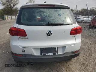 2017 Volkswagen Tiguan S with VIN WVGAV7AX5HK002381, listed as a Copart auction lot 52877045 with 86,610 mi miles and Clean Title. Bid and sale history available at DreamBid. Image 6.