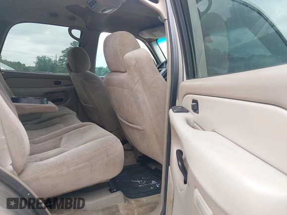 2003 Chevrolet Tahoe LS with VIN 1GNEC13V53R159937, listed as a IAAI auction lot 42138292 with 256,395 mi miles. Bid and sale history available at carsss.com. Image 8.