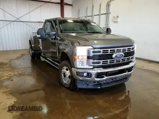 2024 Ford F-350 XL with VIN 1FT8W3DT4RED60475, listed as a Copart auction lot 49405705 with 59,394 mi miles and Salvage Title. Bid and sale history available at DreamBid. Image 13.