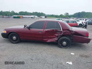 2008 Ford Police Interceptor z VIN 2FAFP71V18X152770, wystawiony jako IAAI lot #42501613 z przebiegiem Nie podano mil oraz . Historia ofert i sprzedaży dostępna na DreamBid. Obrazek 14.