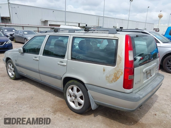 2000 Volvo V70 with VIN YV1LZ56D2Y2716564, listed as a IAAI auction lot 42128598 with 1 mi miles. Bid and sale history available at carsss.com. Image 3.