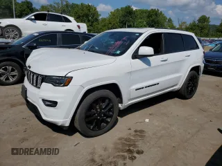 2022 Jeep Grand Cherokee WK Laredo E with VIN 1C4RJFAG5NC139968, listed as a Copart auction lot 68991194 with 40,078 mi miles and Salvage Title. Bid and sale history available at carsss.com. Image 1.