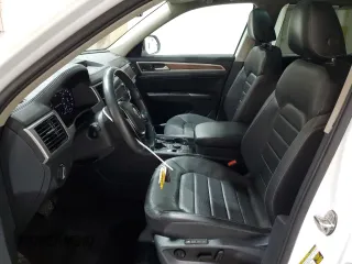2018 Volkswagen Atlas SEL Premium z VIN 1V2NR2CA6JC577450, wystawiony jako Copart lot #64202745 z przebiegiem 50 195 mil mil oraz Szkoda całkowita • Salvage title. Historia ofert i sprzedaży dostępna na DreamBid. Obrazek 7.