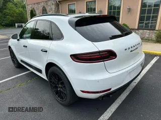 2018 Porsche Macan GTS z VIN WP1AG2A50JLB60299, wystawiony jako Copart lot #59274845 z przebiegiem 123 203 mil mil oraz Czysty tytuł • Clean title. Historia ofert i sprzedaży dostępna na DreamBid. Obrazek 2.