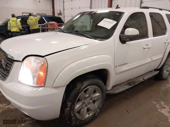 2009 GMC Yukon SLE w/3SB with VIN 1GKFK23079R230904, listed as a IAAI auction lot 41613418 with 90,262 mi miles. Bid and sale history available at carsss.com. Image 2.